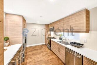 10 27th Ave in Los Angeles, CA - Foto de edificio - Building Photo