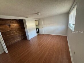 7235 Redbud Ct in New Port Richey, FL - Building Photo - Building Photo