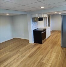 52-52 Mapleville Main in Burrillville, RI - Building Photo - Building Photo