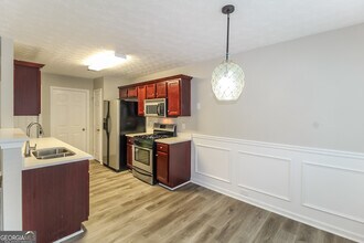 503 Shadow Valley Ct in Lithonia, GA - Building Photo - Building Photo