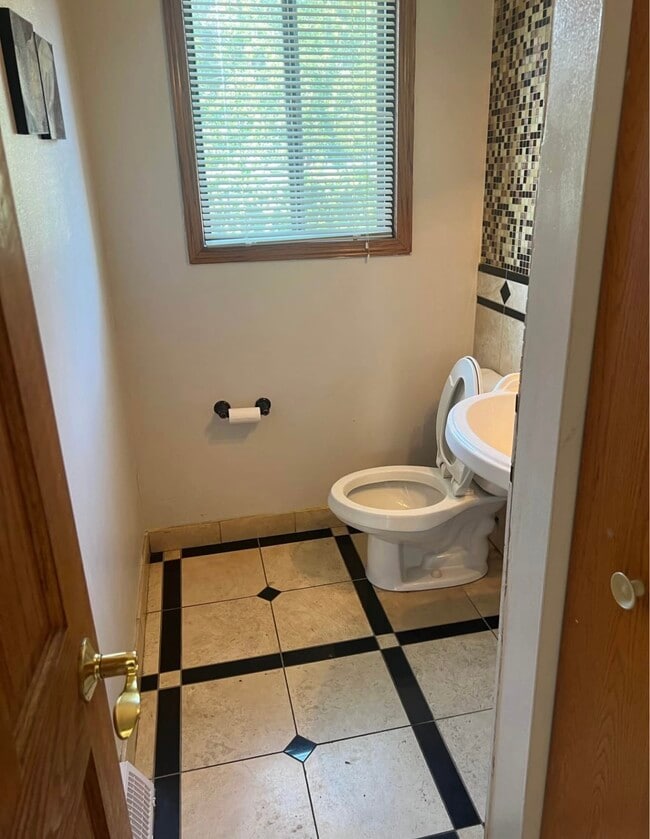 property at 626 Manistique Ave