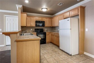 58 S Woodsprings Dr in Fayetteville, AR - Building Photo - Building Photo