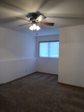 150 Erin Ct in Nicollet, MN - Foto de edificio - Building Photo