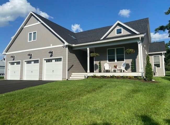 260 N Williston Rd, Unit Apartment in Williston, VT - Building Photo - Building Photo