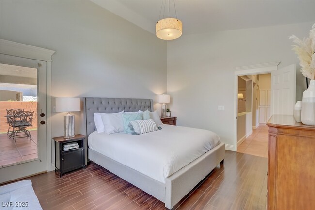 property at 1812 Stablegate Ave