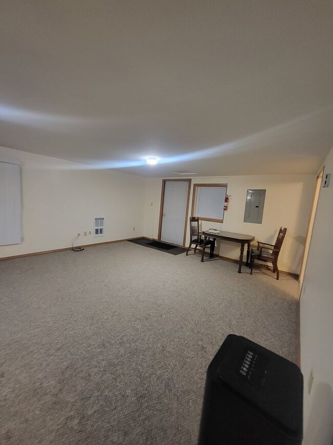 property at 2710 W Lakeside Dr