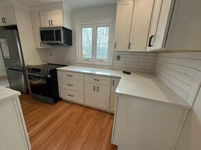 59 Applewood Rd in Branford, CT - Building Photo - Building Photo