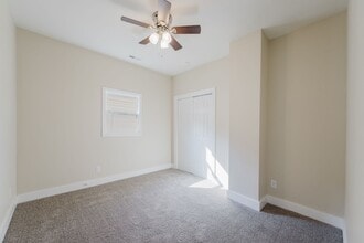 1327 Lillian Ave in Louisville, KY - Building Photo - Building Photo