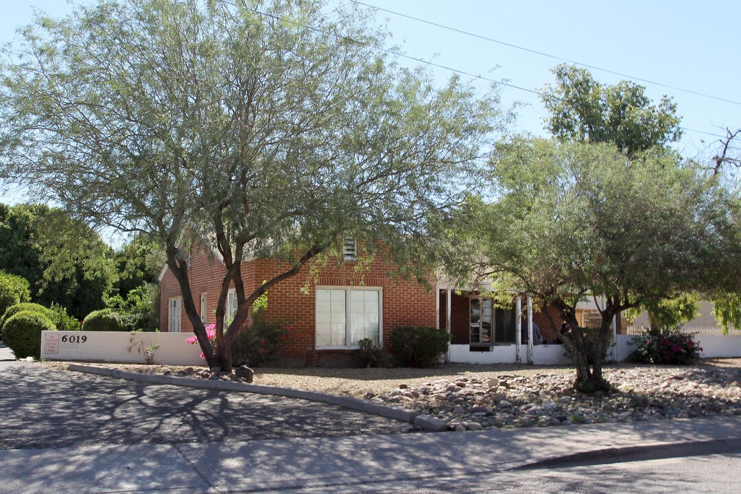 6019 N 51st Ave in Glendale, AZ - Building Photo