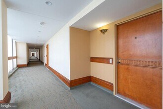 1101 S Arlington Ridge Rd in Arlington, VA - Building Photo - Building Photo