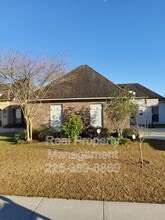 10950 Hillpark Ave in Baton Rouge, LA - Building Photo - Building Photo
