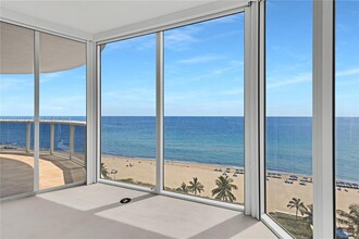 17555 Collins Ave in Sunny Isles Beach, FL - Building Photo - Building Photo