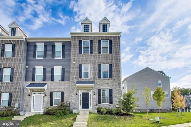 2530 Lanham Hill Cir