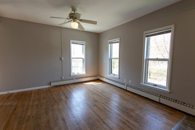130 College Ave NE in Grand Rapids, MI - Building Photo - Building Photo