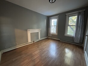 439 Marshall St, Unit 2 in Elizabeth, NJ - Foto de edificio - Building Photo