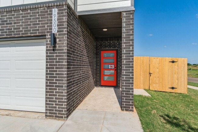19507 Molly Dr in Edmond, OK - Building Photo - Building Photo