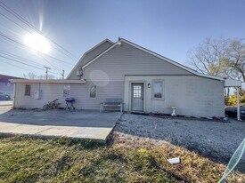 9012 W Jackson St in Muncie, IN - Building Photo