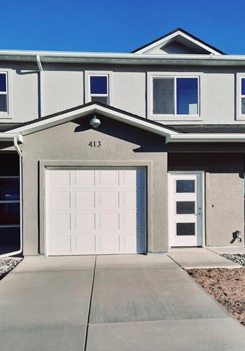 413 Roberts Rd in Grand Junction, CO - Building Photo