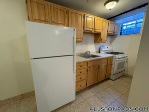 1144 Commonwealth Ave, Unit 0D in Boston, MA - Building Photo - Building Photo