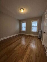 589 Norfolk St in Boston, MA - Foto de edificio - Building Photo