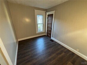 1070 S Geddes St in Syracuse, NY - Building Photo - Building Photo