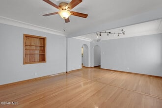 406 W Overland Ave in El Paso, TX - Building Photo - Building Photo