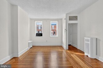 2343 E Huntingdon St in Philadelphia, PA - Building Photo - Building Photo