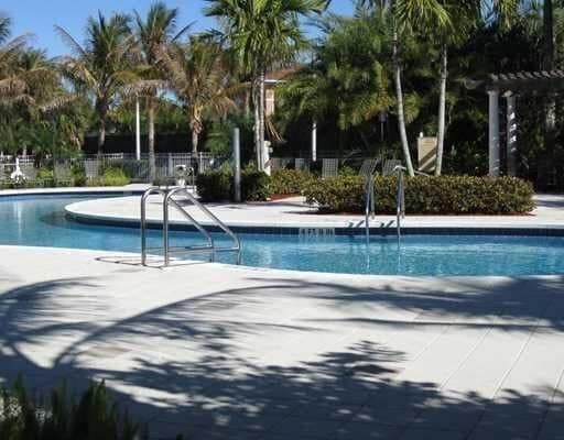 6521 Emerald Dunes Dr, Unit 106 in Royal Palm Beach, FL - Building Photo - Building Photo