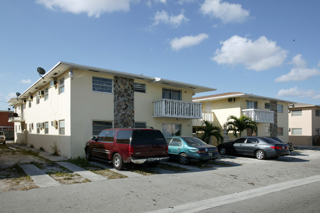 80 W 23rd St in Hialeah, FL - Building Photo