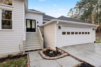 241 Nacoochee Dr in Woodstock, GA - Building Photo - Building Photo