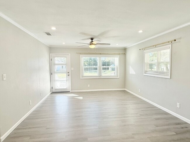 1804 Doctor M.L.K. Jr Dr in Pensacola, FL - Building Photo - Building Photo