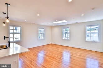 221 S Alfred St in Alexandria, VA - Building Photo - Building Photo