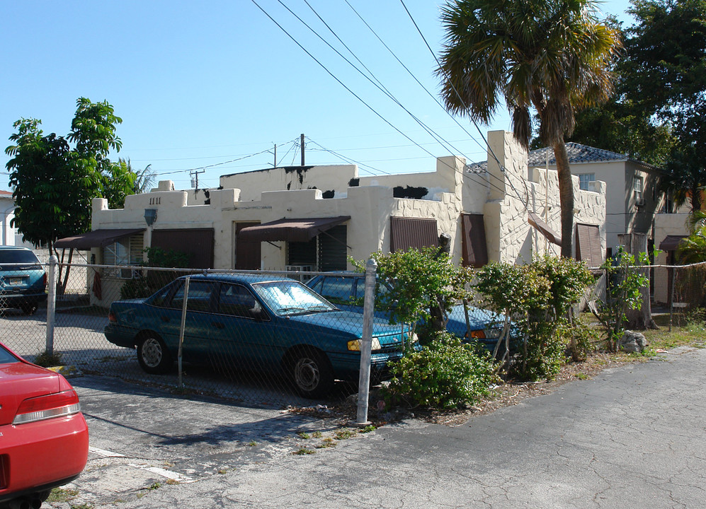 1111 N 22nd Ave in Hollywood, FL - Building Photo