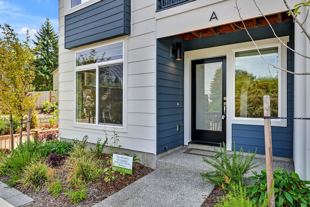 3618 W Mukilteo Blvd in Everett, WA - Foto de edificio