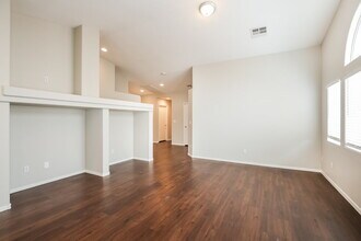 438 River Glider Ave in North Las Vegas, NV - Building Photo - Building Photo