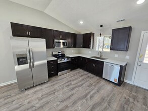 626 Prospect St in Osage City, KS - Building Photo - Building Photo