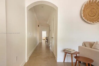 15566 SW 13th Terrace in Miami, FL - Building Photo - Building Photo