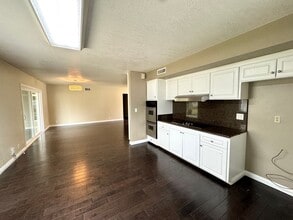 852 Kent Dr in Claremont, CA - Building Photo - Building Photo