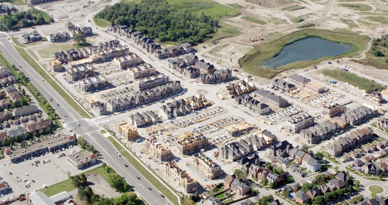 Union Village in Markham, ON - Building Photo