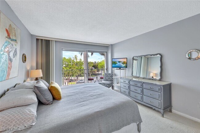 property at 1300 Gulf Shore Blvd N