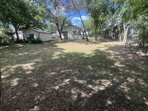 920 E Walnut St in Hillsboro, TX - Building Photo - Building Photo