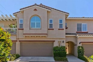 10864 Ivy Hill Dr in San Diego, CA - Building Photo