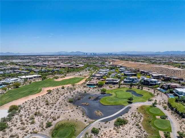 18 Sun Glow Ln in Las Vegas, NV - Building Photo - Building Photo