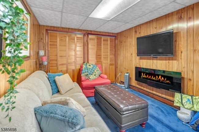 512 McBride Ave in Woodland Park, NJ - Foto de edificio - Building Photo