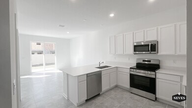 2562 Skyline Lp in Kissimmee, FL - Building Photo - Building Photo