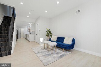 2425 Turner St in Philadelphia, PA - Building Photo - Building Photo