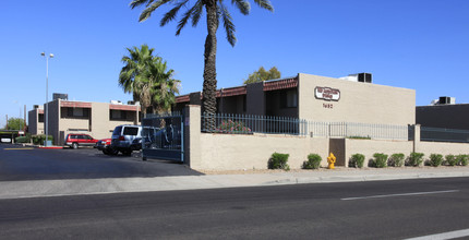 Red Mountain Springs in Phoenix, AZ - Foto de edificio - Building Photo