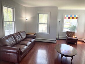 22 Summer St in Newport, RI - Building Photo - Building Photo