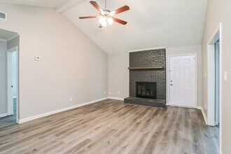 4040 Coopersdale Rd in Charlotte, NC - Building Photo - Building Photo