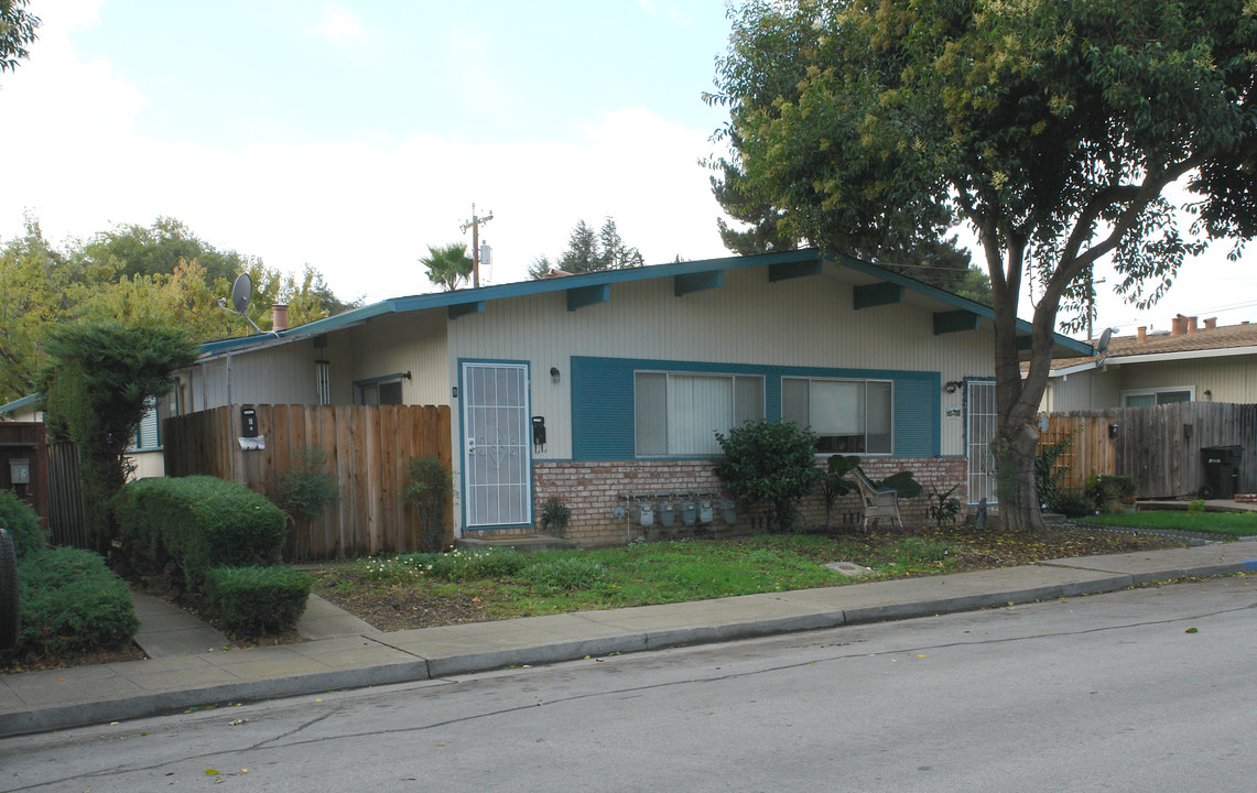 3274 Brookdale Dr in Santa Clara, CA - Building Photo